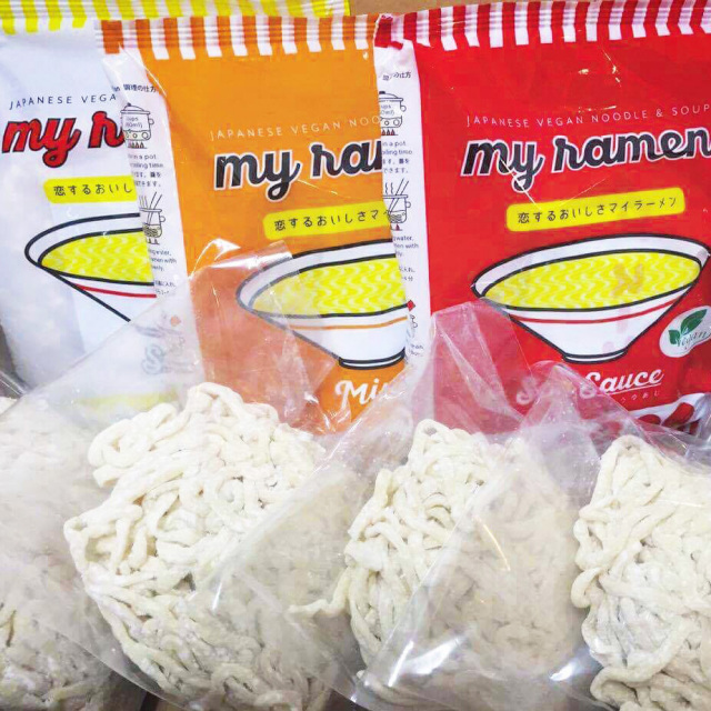 麺や七彩無化調ラーメンセット